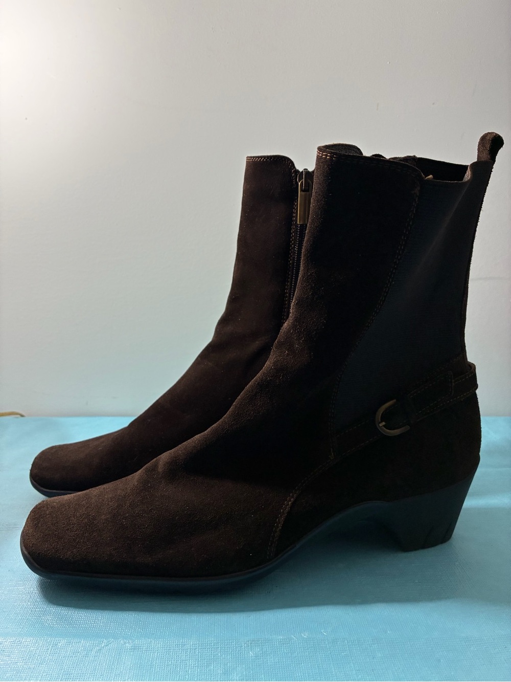 AQUATALIA Italy Women's Brown Suede Ankle Boots - Classic Side Zip Size 10